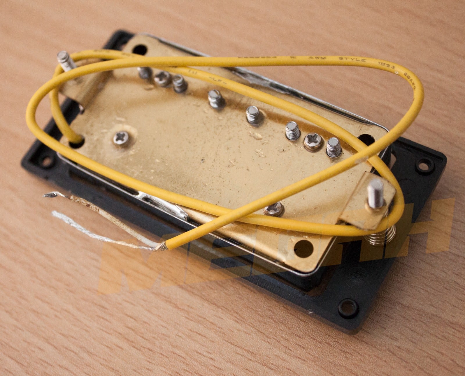 PICK UP GIBSON 6 STRING BRIDGE/NECK - BLACK/CHROME
