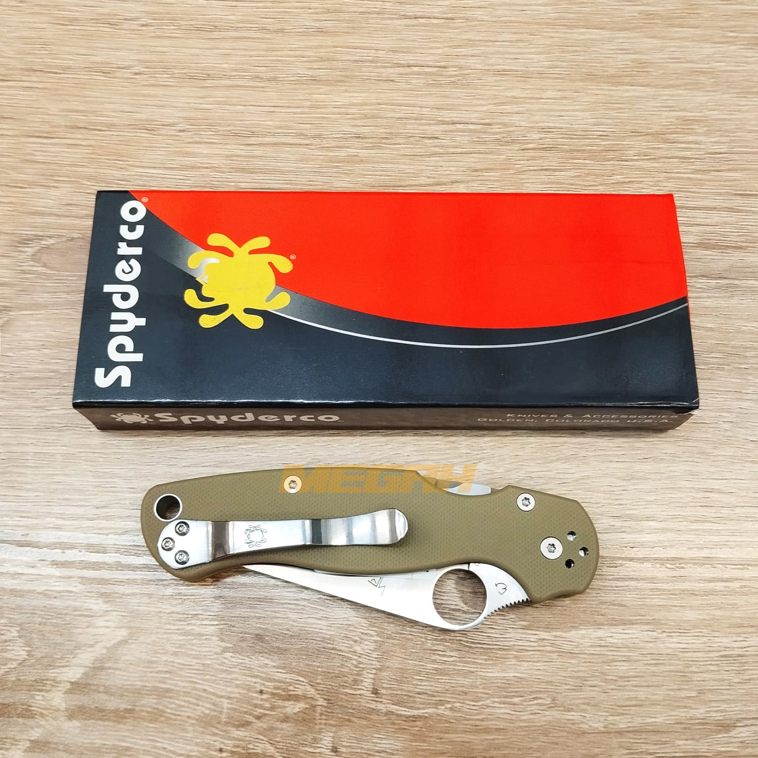 PISAU LIPAT SPYDERCO / PISAU OUTDOOR / PISAU SURVIVAL TAN