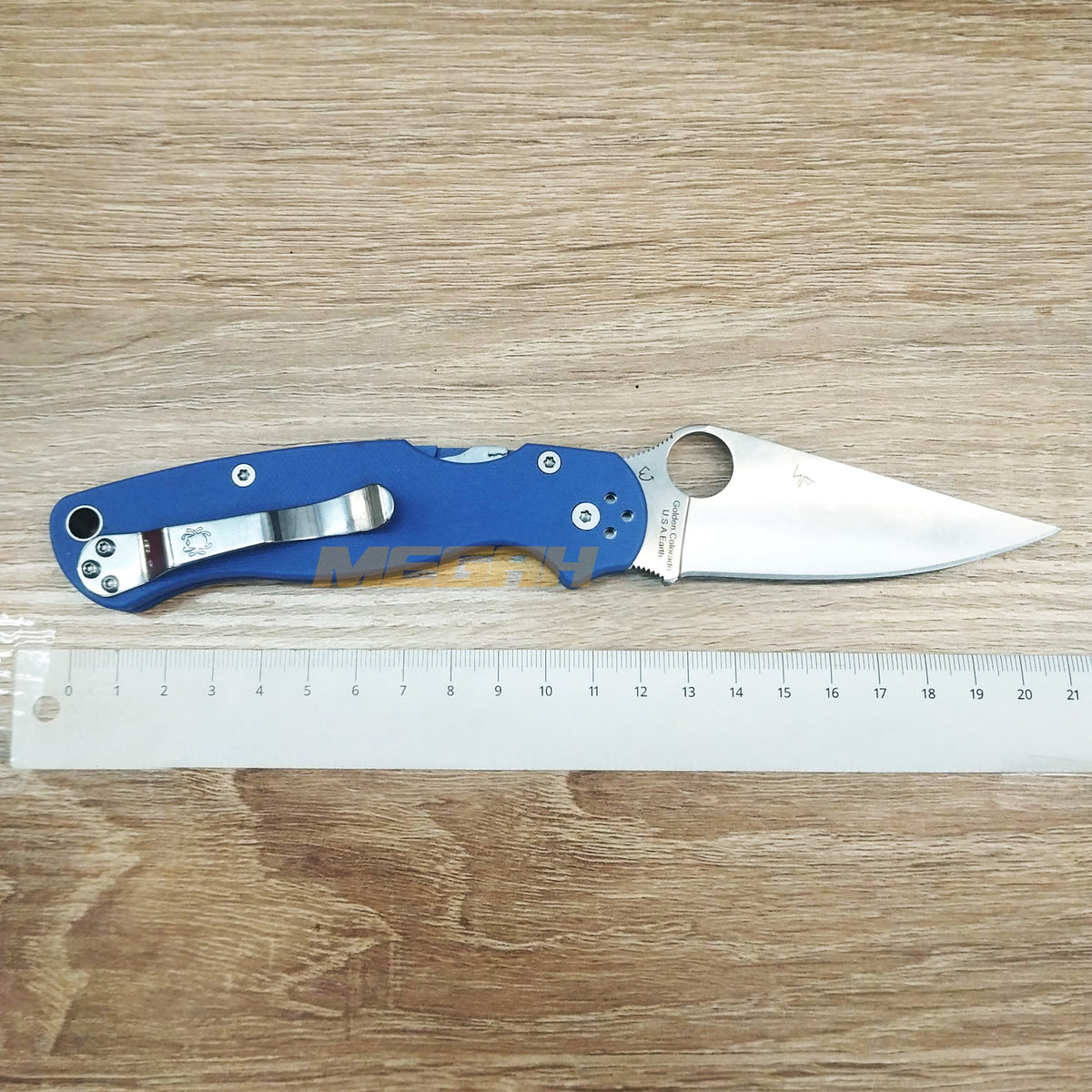 PISAU LIPAT SPYDERCO / PISAU OUTDOOR / PISAU SURVIVAL BLUE