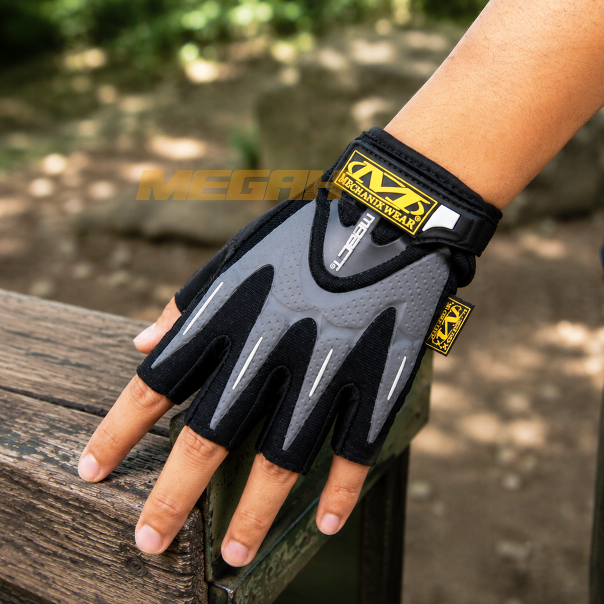 SARUNG TANGAN MECHANIX 1/2 (SA066) Gambar utama produk
