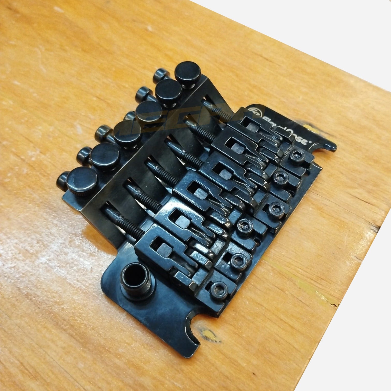 Floyd Rose Up Down Tremolo Bridge Assembly System - Black Gambar sekunder produk