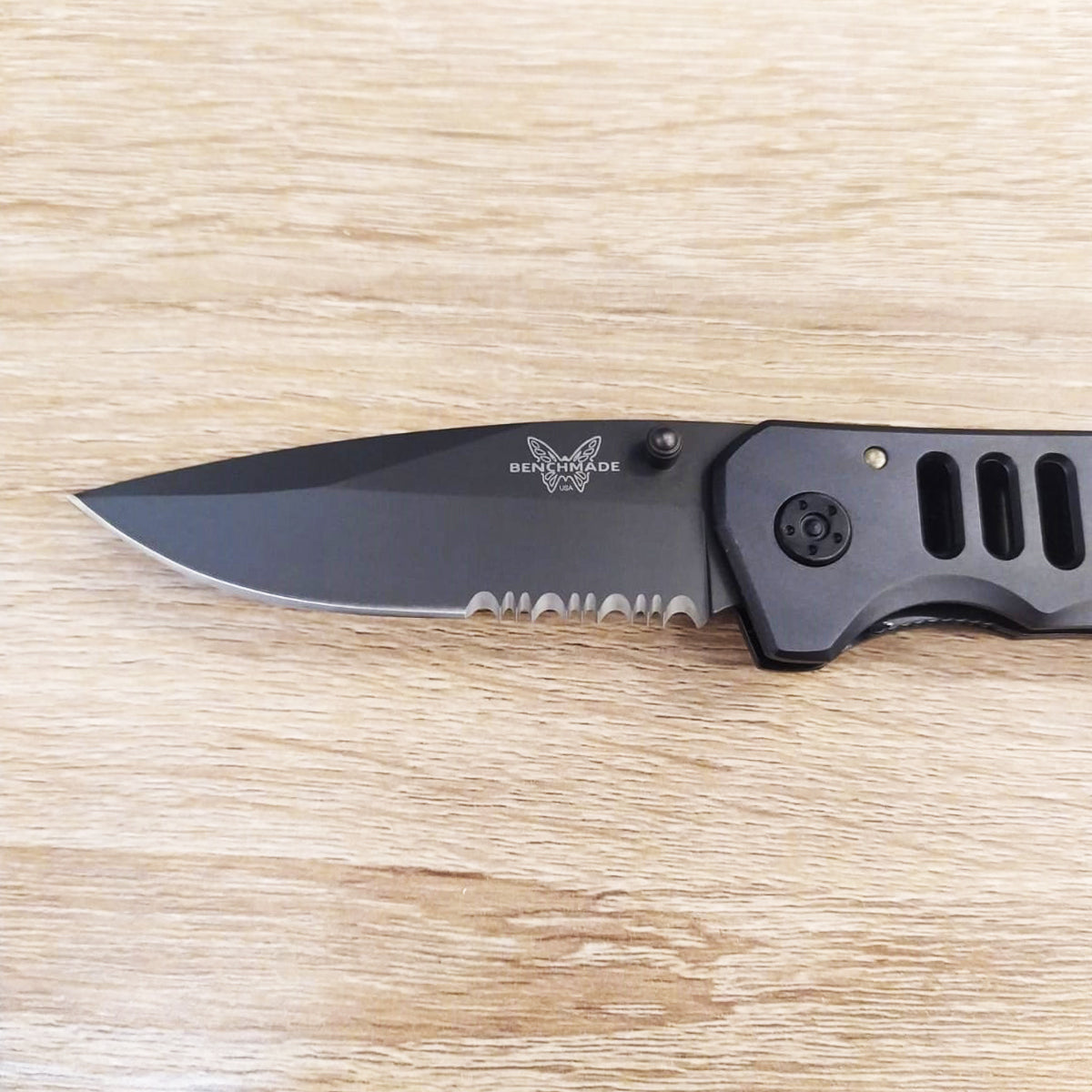 PISAU LIPAT BENCHMADE | PISAU LIPAT BERGERIGI | PISAU OUTDOOR/SURVIVAL