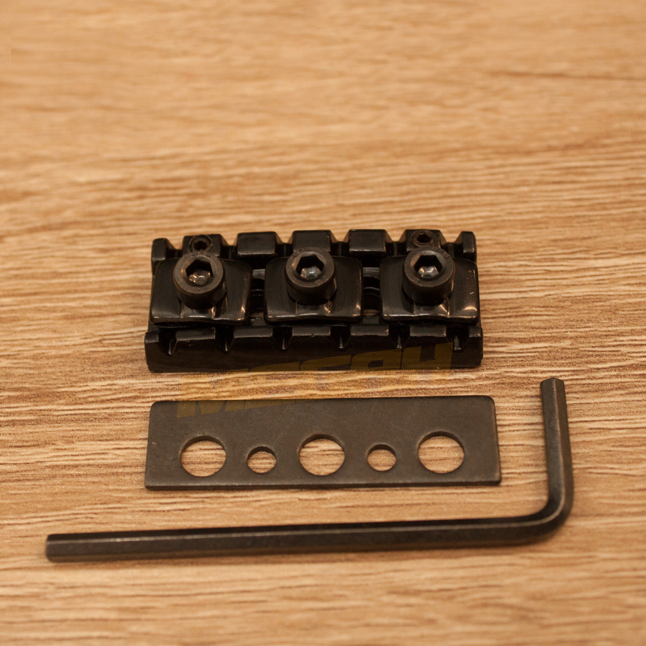 TOP LOCKING NUT DOWN GITAR